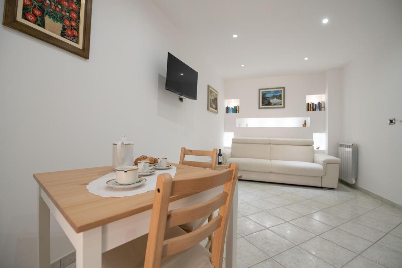 Apartment Casa Elia: Locazione Breve Noto