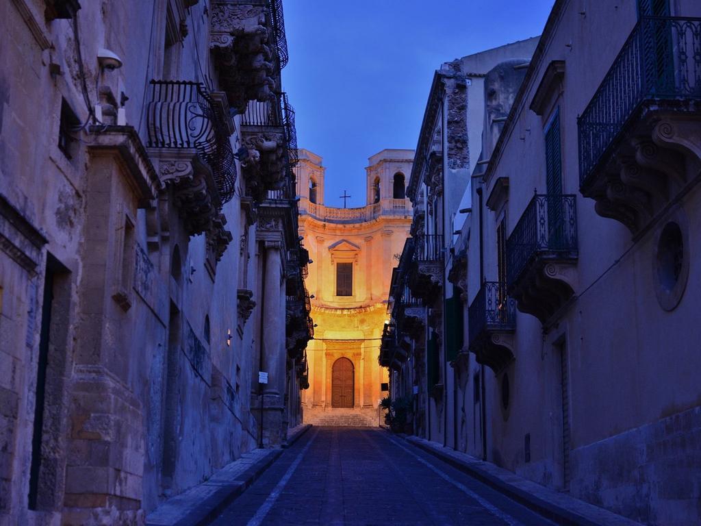 Casa Elia: Locazione Breve * Noto